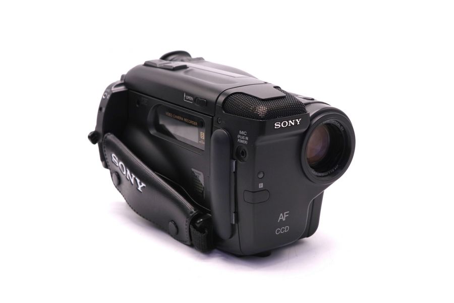 Формата Video 8 видеокамера Sony CCD-TR380E