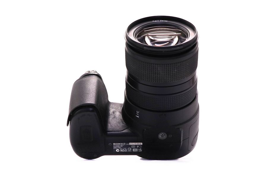 Циифровой фотоаппарат Sony Cyber-shot DSC-R1
