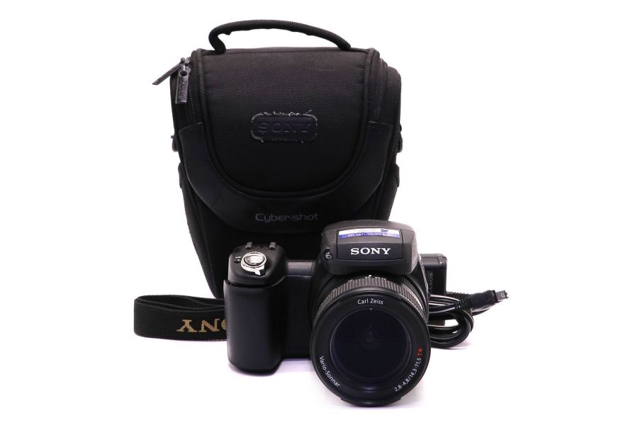 Циифровой фотоаппарат Sony Cyber-shot DSC-R1