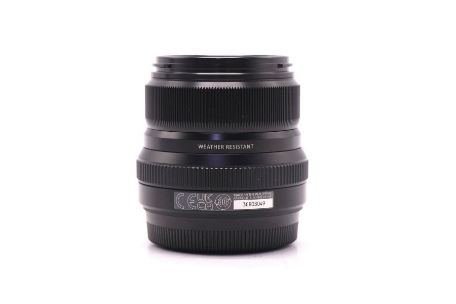 Компактный Fujifilm XF 23mm F2 R WR в упаковке