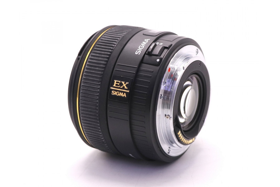Объектив Sigma AF 30mm f/1.4 EX DC HSM для Canon
