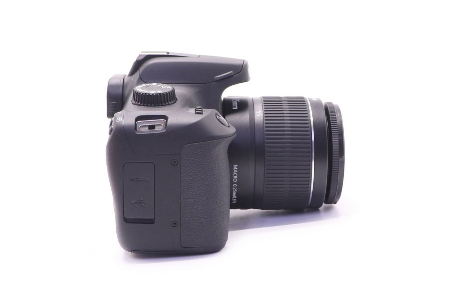 Canon EOS 4000D kit в упаковке (пробег 3920 кадров)