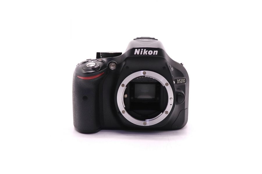 Камера Nikon D5200 body (пробег 18245 кадров)