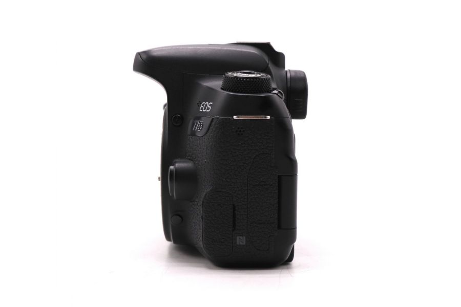 Canon EOS 77D body (пробег 202000 кадров)
