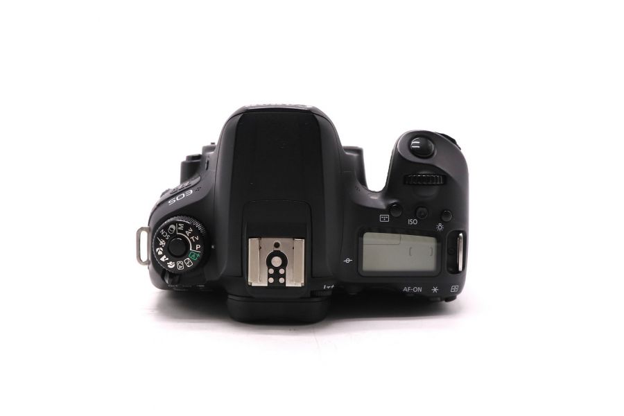Canon EOS 77D body (пробег 202000 кадров)