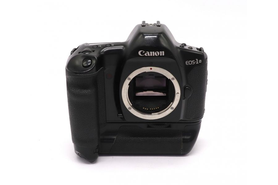 Зеркальный пленочный фотоаппарат Canon EOS-1 body