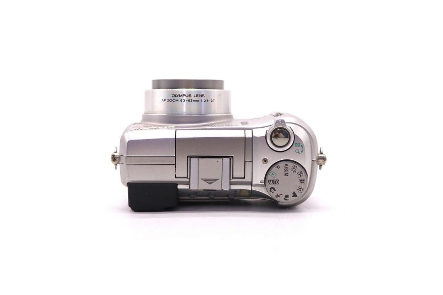 Компактная камера Olympus C-750 Ultra Zoom Camedia