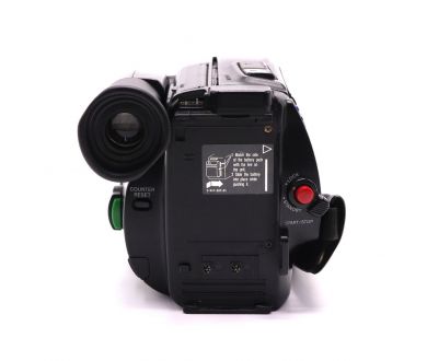 Компактная аналоговая видеокамера Sony CCD-TR350E