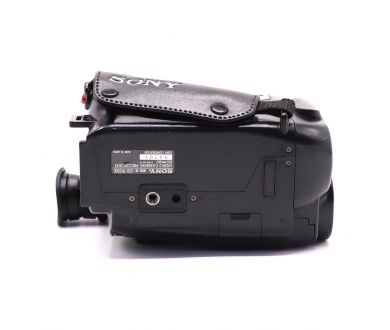 Компактная аналоговая видеокамера Sony CCD-TR350E