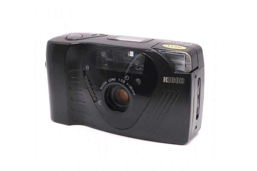 Компактный пленочный фотоаппарат Ricoh FF-9