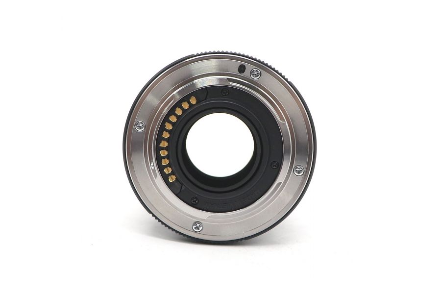 Olympus M.Zuiko Digital 45mm f/1.8 в упаковке