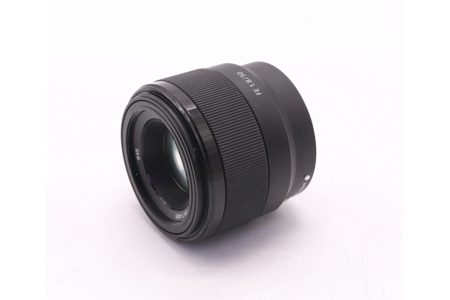 Светосильный Sony FE 50mm f/1.8 (SEL-50F18F)