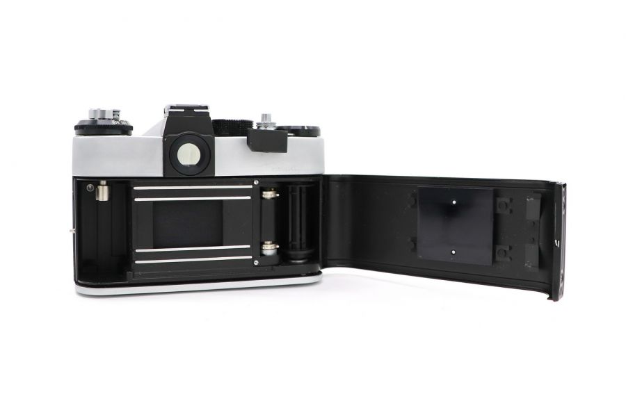 Фотокамера Зенит ЕТ silver + Гелиос 44-2 (1984)