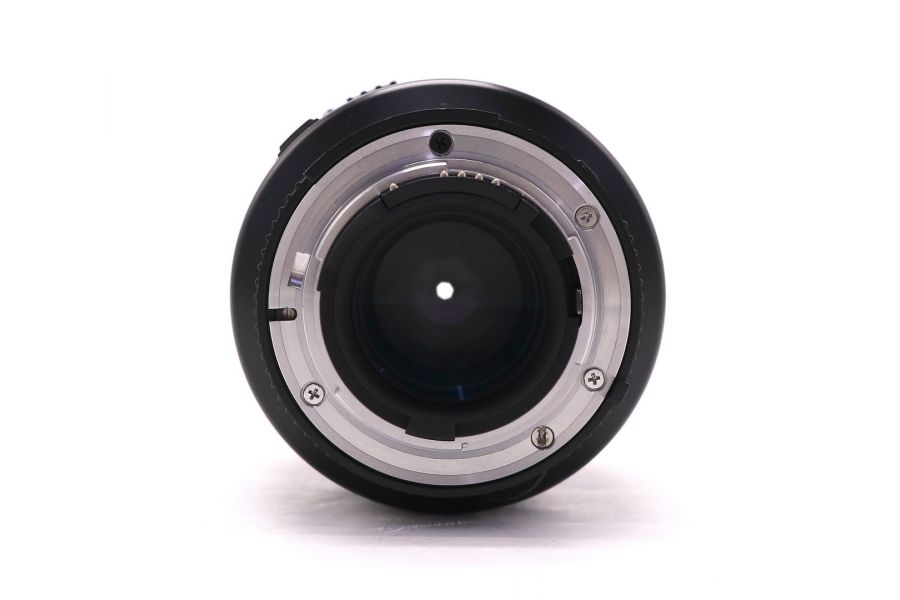 Макрообъектив Nikon 105mm f/2.8D AF Micro Nikkor