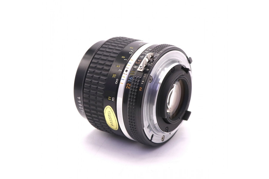 Мануальный объектив Nikon AI-S 35mm f/2 Nikkor
