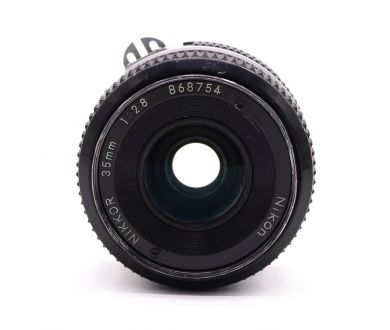 Широкоугольный объектив Nikon 35mm f/2.8 Nikkor