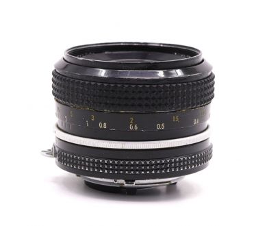 Широкоугольный объектив Nikon 35mm f/2.8 Nikkor