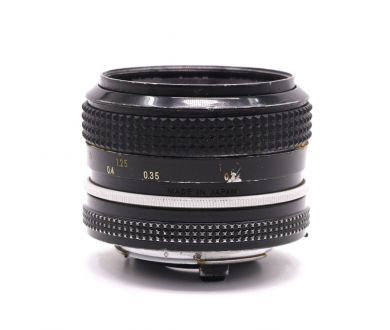 Широкоугольный объектив Nikon 35mm f/2.8 Nikkor