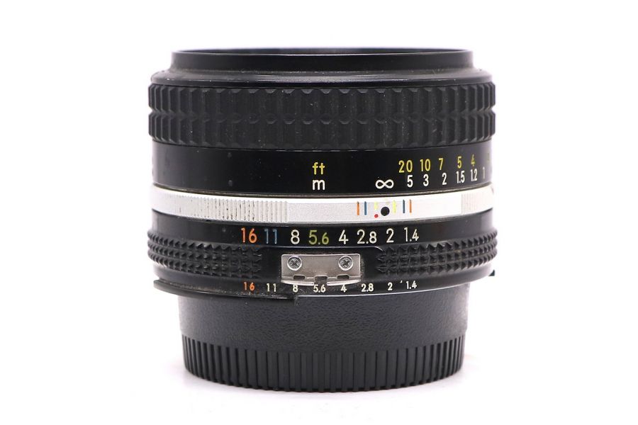 Светосильный объектив Nikon 50mm f/1.4 Nikkor