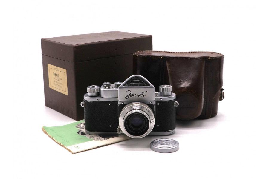Фотоаппарат Зенит 1 в упаковке (СССР, 1954г)