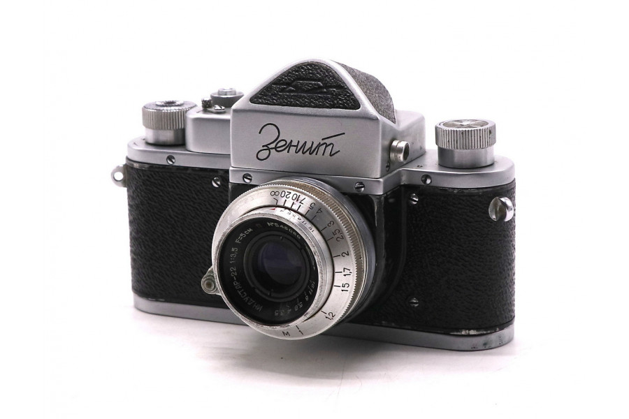 Фотоаппарат Зенит 1 в упаковке (СССР, 1954г)