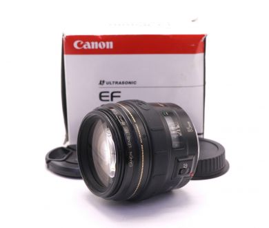 Портретный Canon EF 85mm f/1.8 USM в упаковке