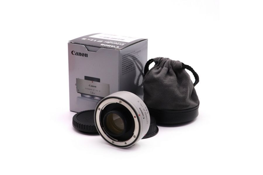 Телеконвертер Canon Extender EF 1.4x III в упаковке