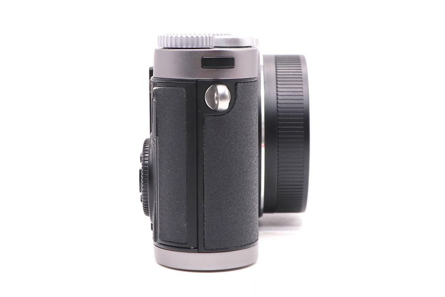 Компактный цифровой фотоаппарат Leica X1