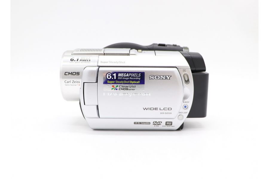 С сенсорной панелью видеокамера Sony DCR-DVD508E
