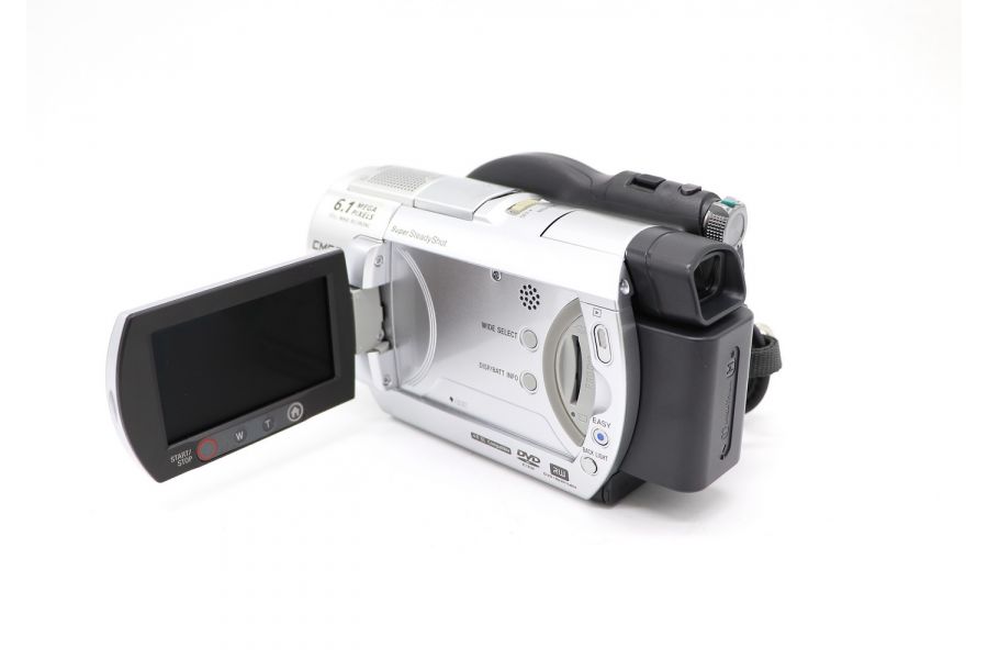 С сенсорной панелью видеокамера Sony DCR-DVD508E