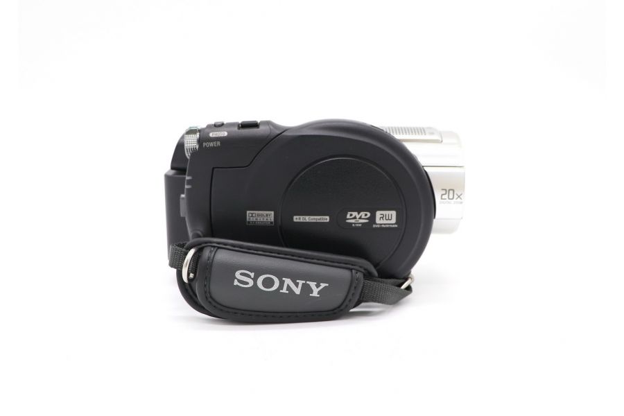 С сенсорной панелью видеокамера Sony DCR-DVD508E