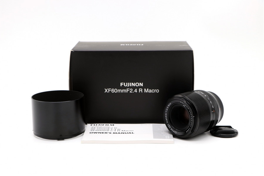 Fujifilm XF 60mm f/2.4 R Macro в упаковке