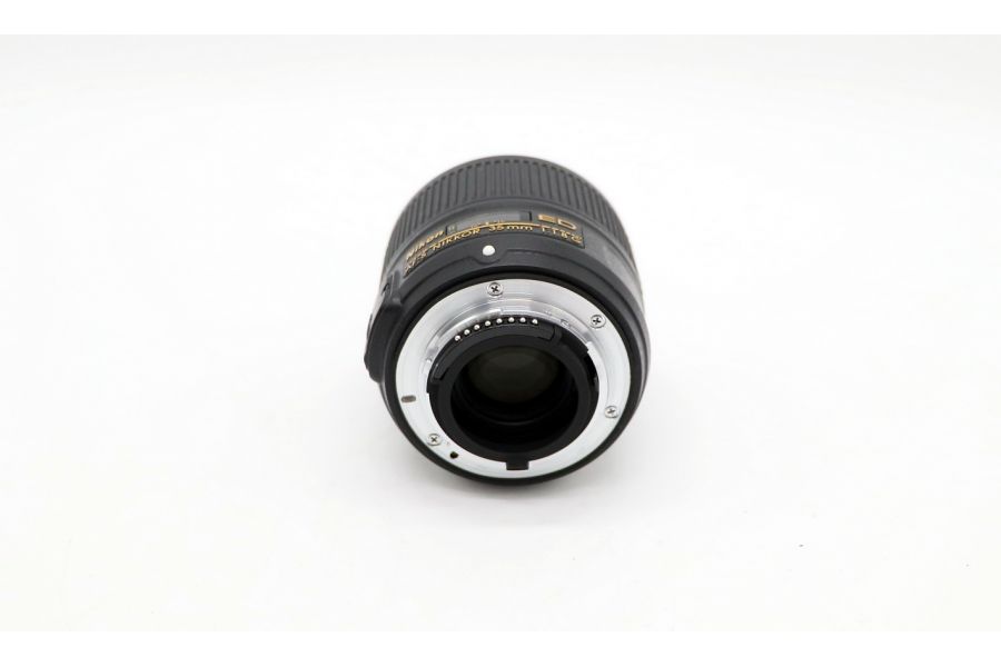 Nikon 35mm f/1.8G AF-S ED Nikkor новый в упаковке
