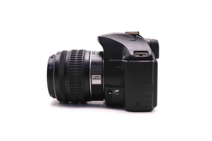 Фотоаппарат Pentax K-m kit (пробег 8440 кадров)