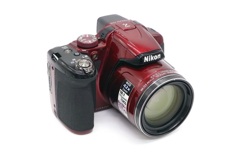 Фотоаппарат Nikon Coolpix P520 в упаковке