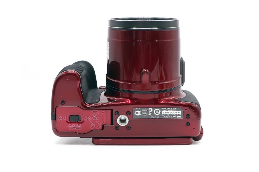 Фотоаппарат Nikon Coolpix P520 в упаковке