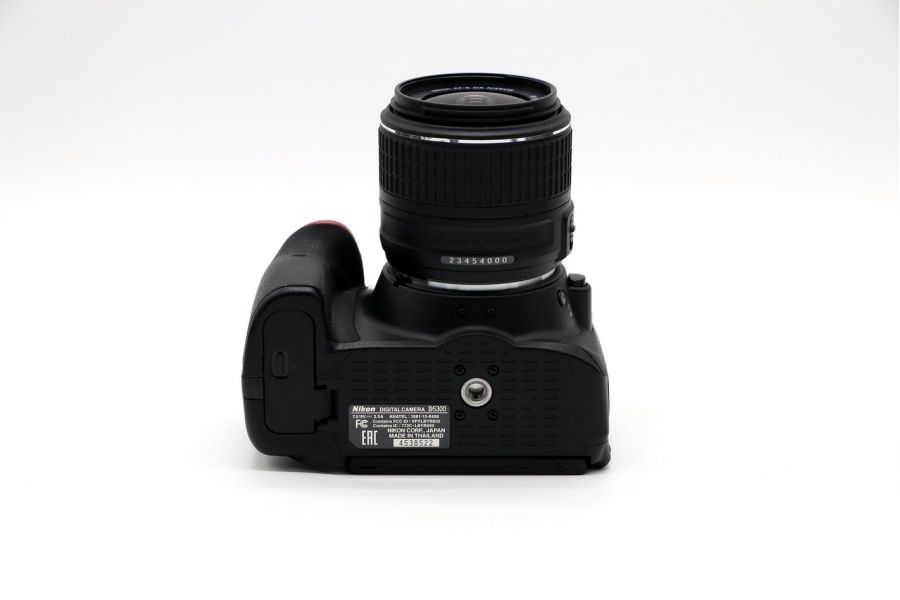 Nikon D5300 kit в упаковке (пробег 4665 кадров)