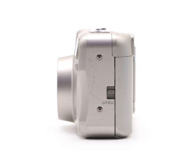 Компактная пленочная камера Minolta 110 Zoom