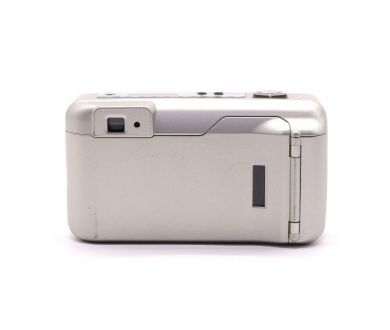 Компактная пленочная камера Minolta 110 Zoom