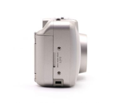 Компактная пленочная камера Minolta 110 Zoom