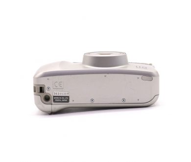 Компактная пленочная камера Minolta 110 Zoom