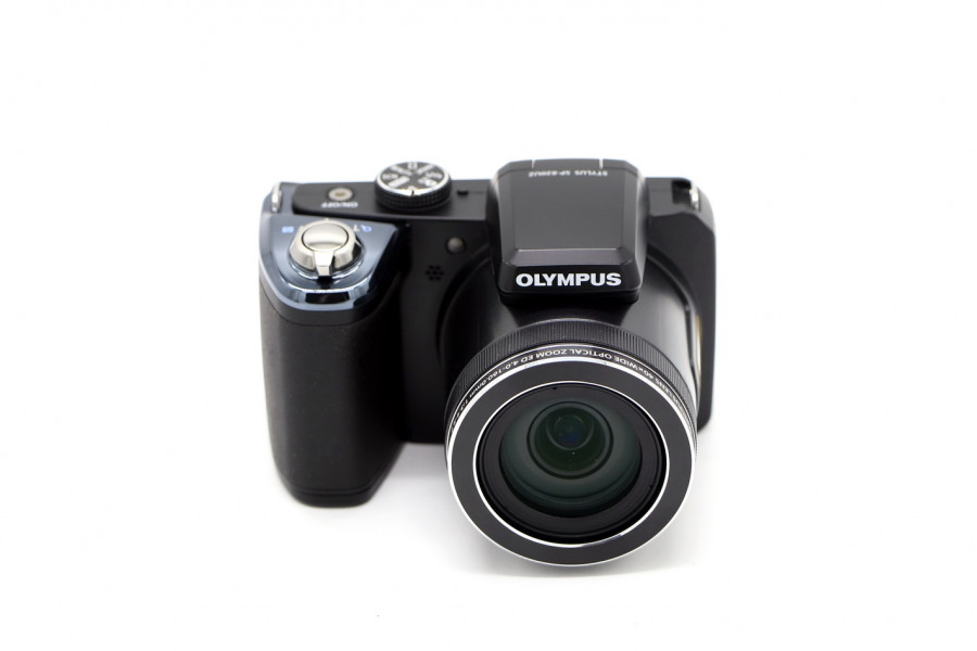 Компактный цифровой фотоаппарат Olympus SP-820UZ