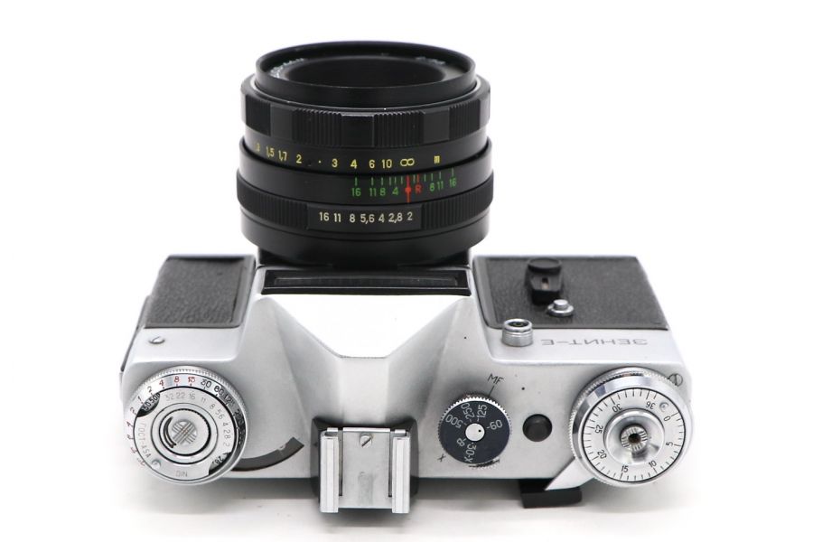 Зенит Е + Гелиос-44М зеркальный фотоаппарат