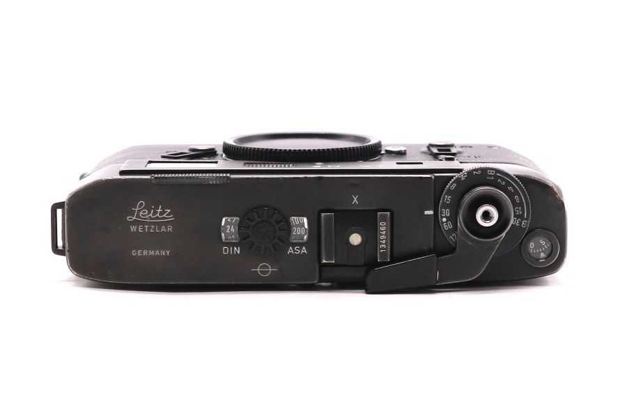 Малоформатный фотоаппарат Leica M5 body