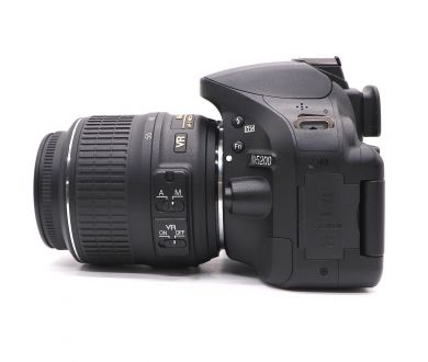 Nikon D5200 kit в упаковке (пробег 1800 кадров)