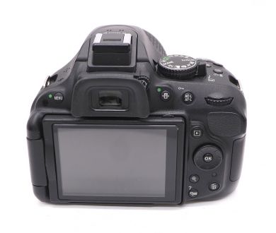 Nikon D5200 kit в упаковке (пробег 1800 кадров)