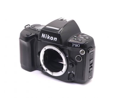 Однообъективная зеркальная камера Nikon F90 body