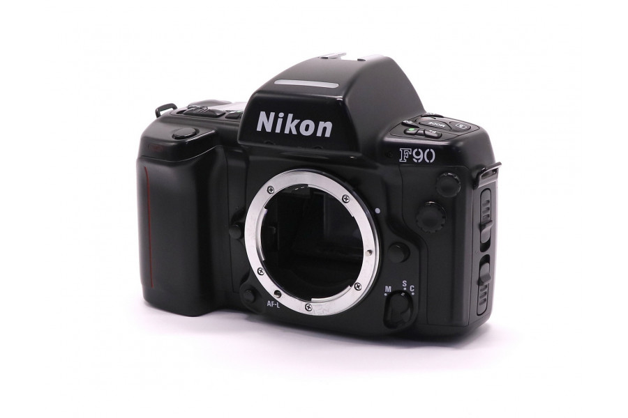 Однообъективная зеркальная камера Nikon F90 body