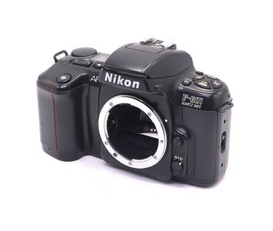 Плёночная камера Nikon F-601 Quartz Date body