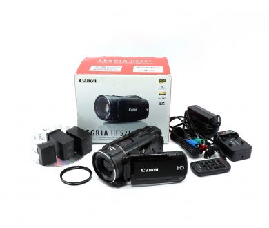 Видеокамера Canon Legria HF S21e в упаковке